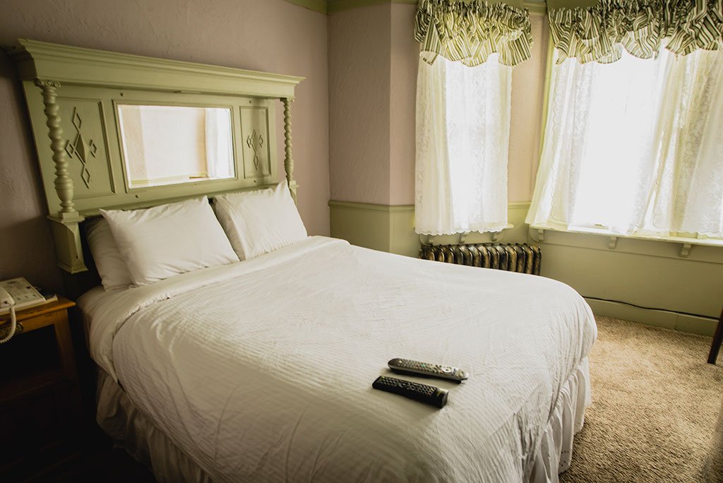 Heritage Suite at Alaskan Hotel and Bar
