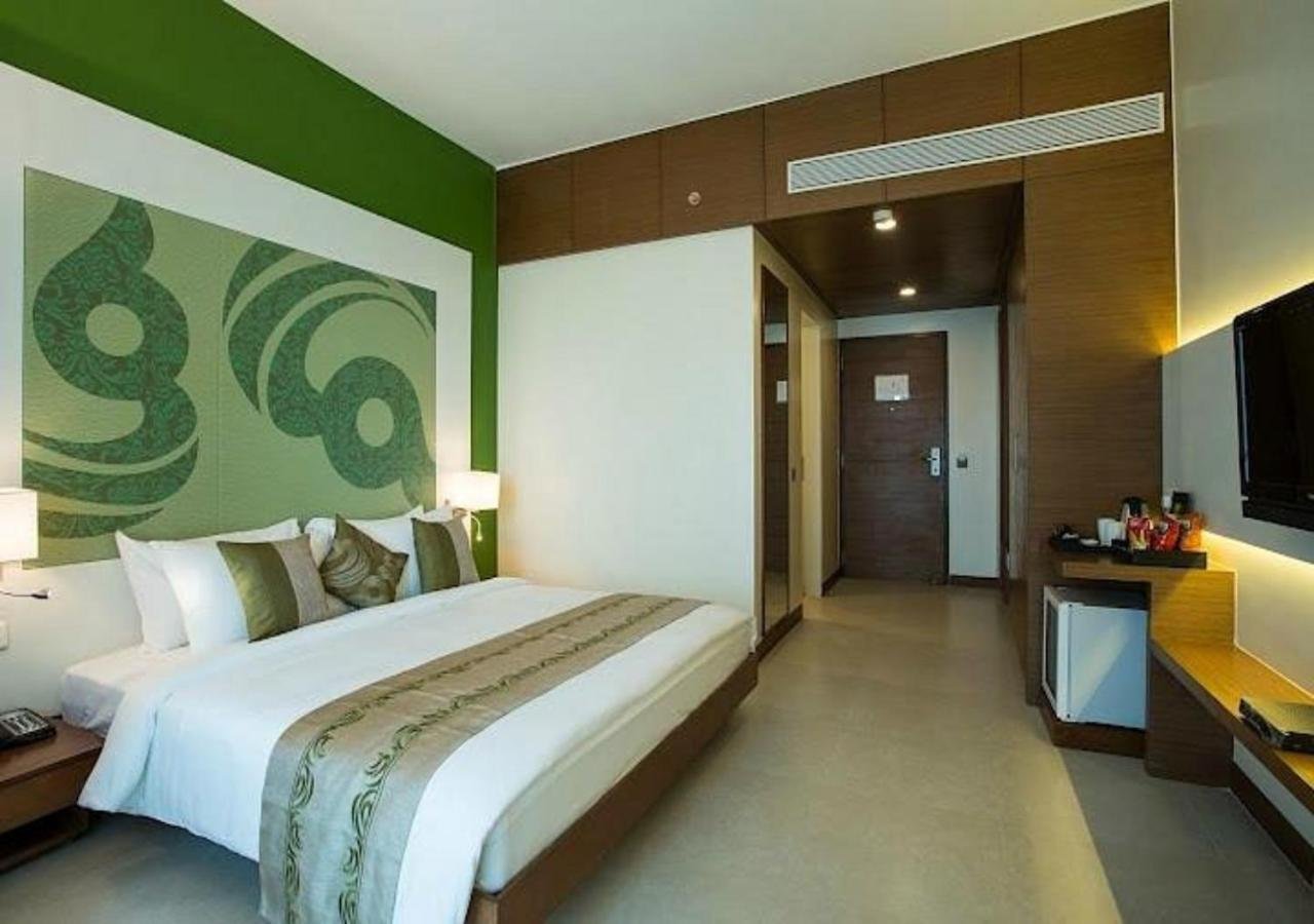 Deluxe Room at Hotel Atlantiis Suites