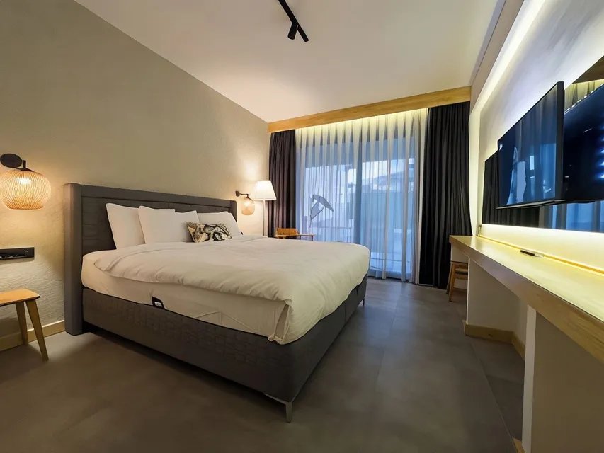 Guest Room at Cape Motel