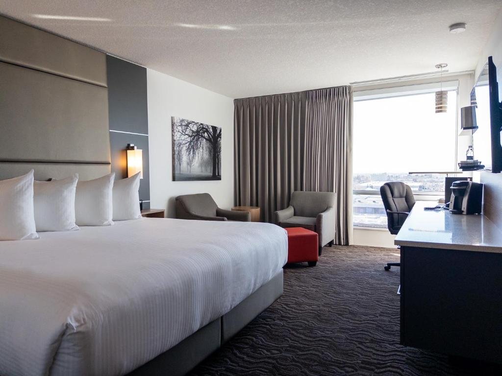 Family Suite at Carriage House Hotel and Conference Centre
