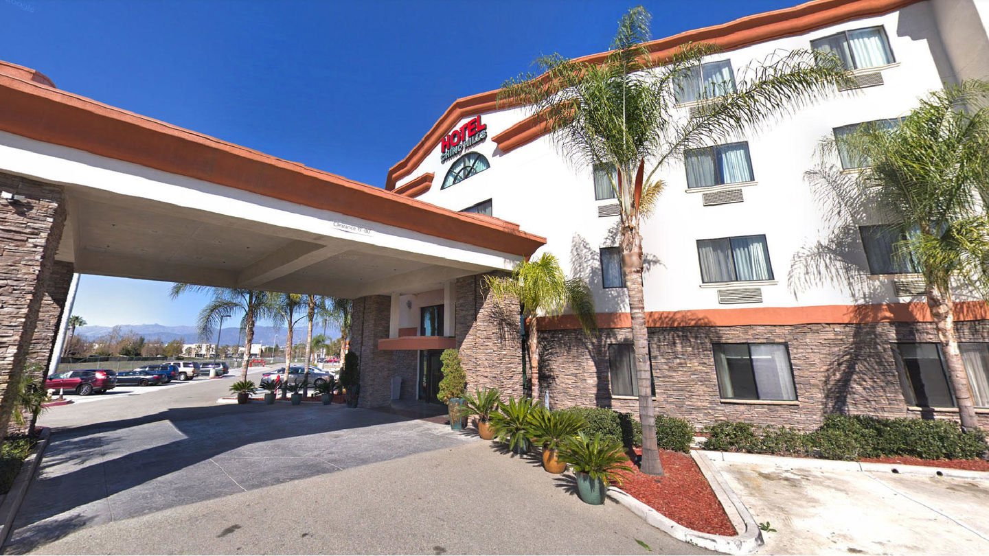 Hotel Chino Hills exterior view