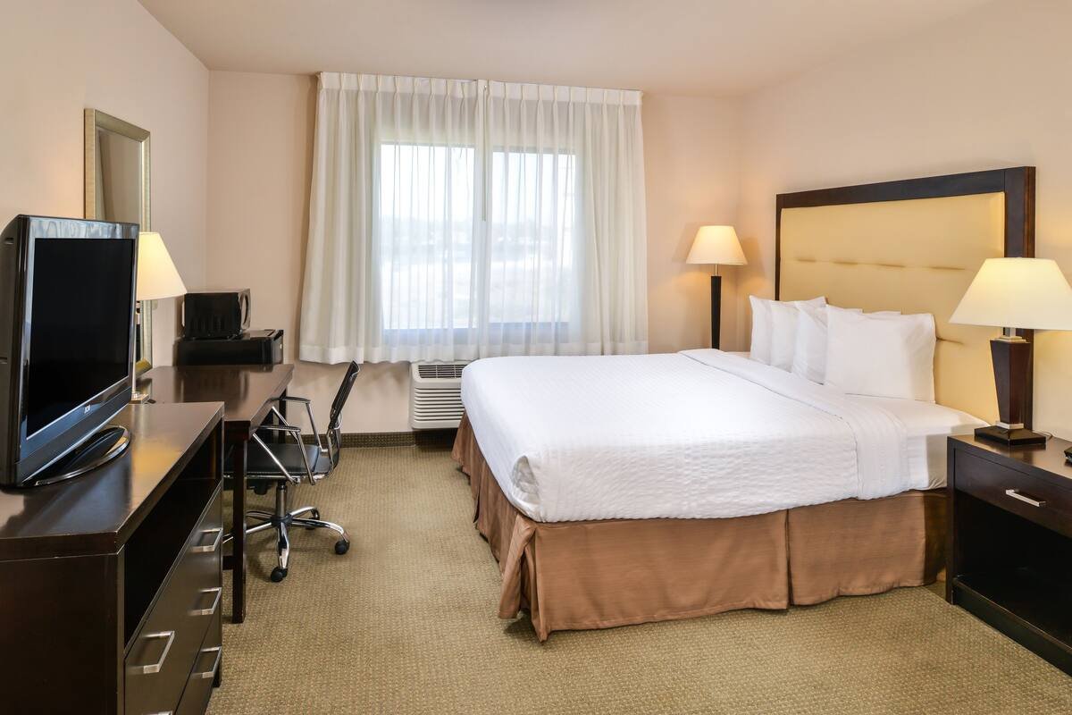 Guest Room at Hotel Chino Hills