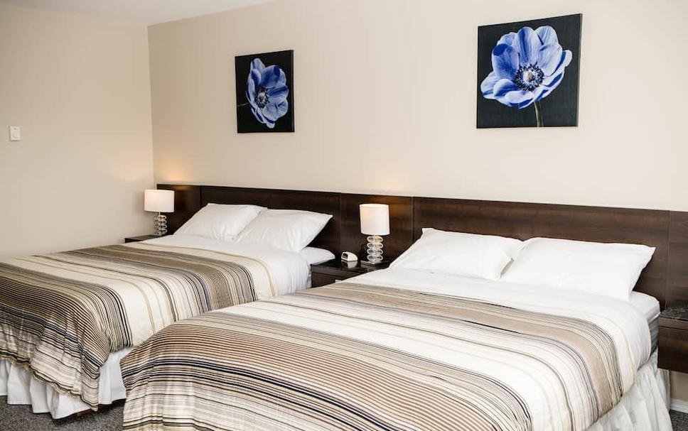Family Room at Crescent Motel
