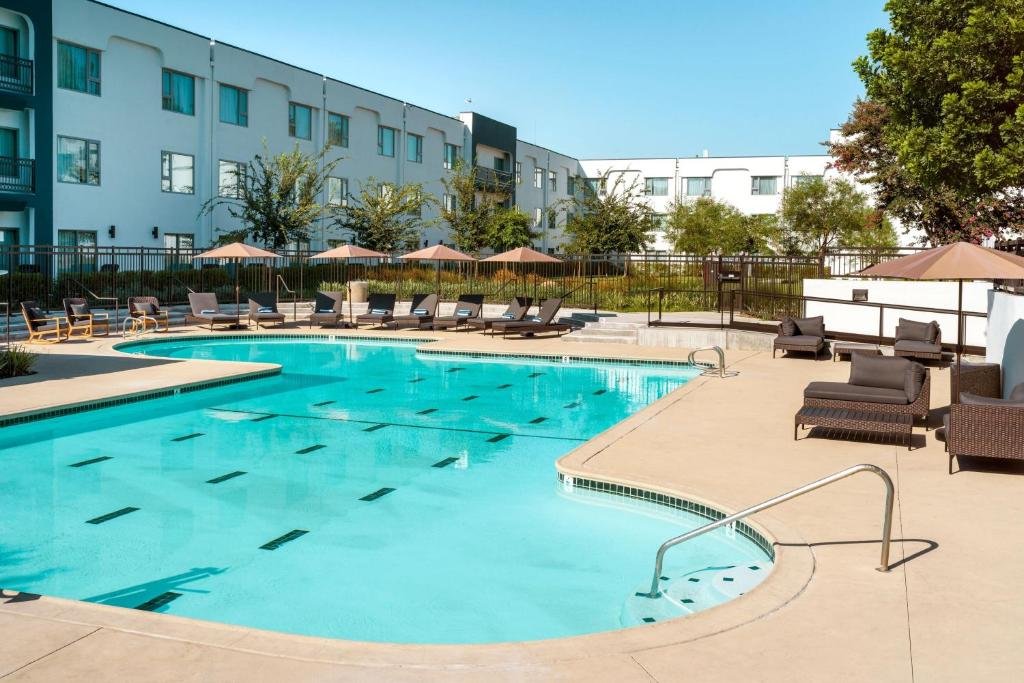 Delta Hotels by Marriott Ontario Airport