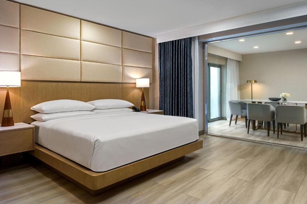 Suite at Delta Hotels Ontario