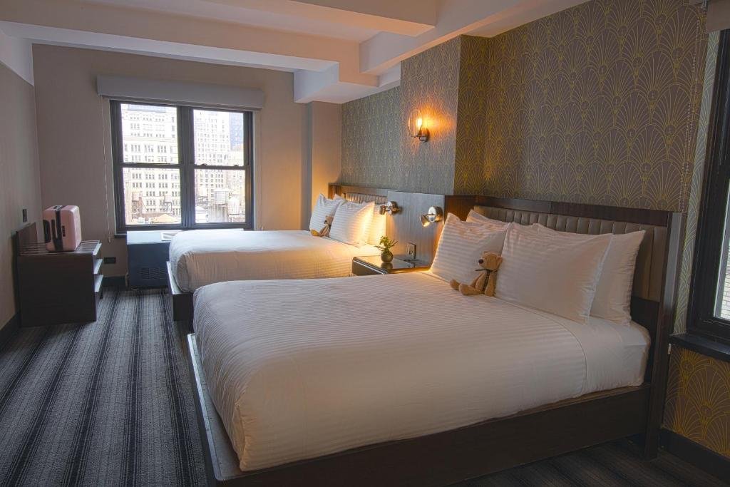 Classic Room at Hotel Edison Times Square