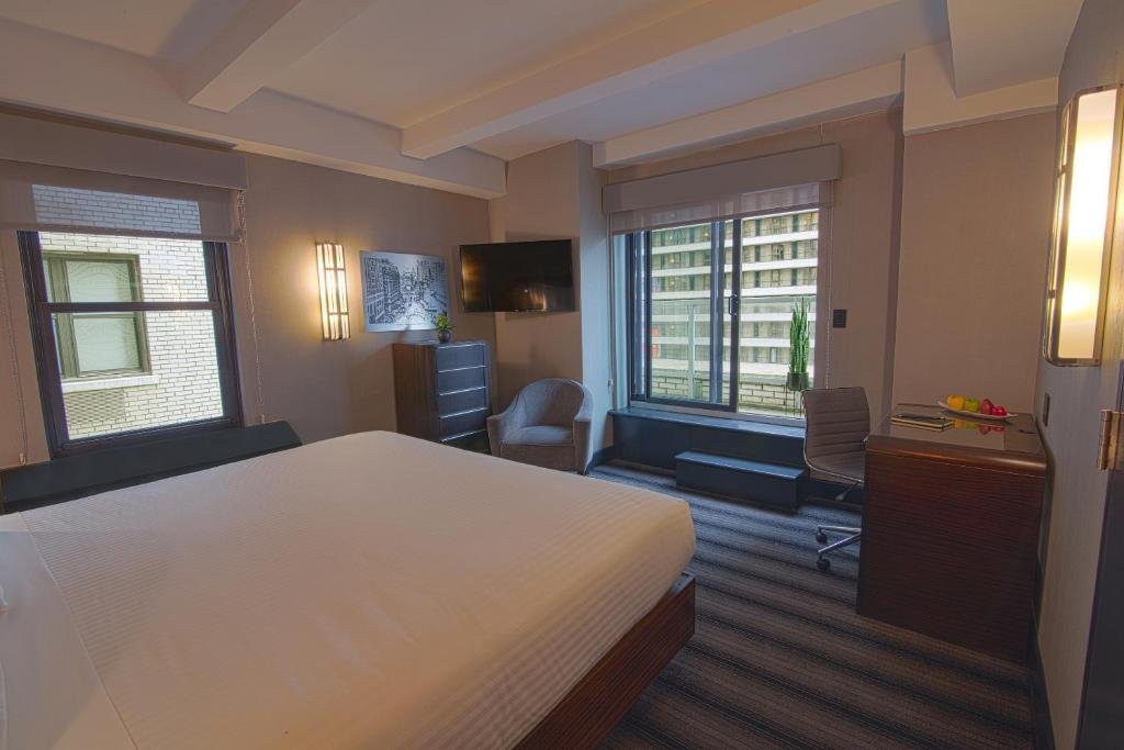 Signature Room at Hotel Edison Times Square