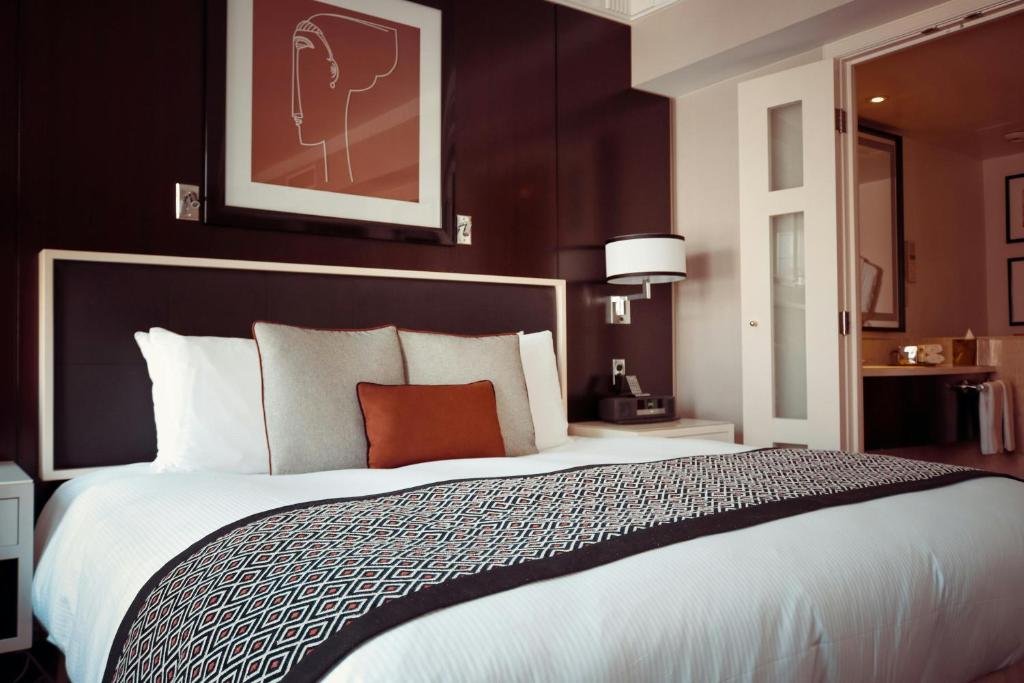 Executive Suite at El De Seven Inn