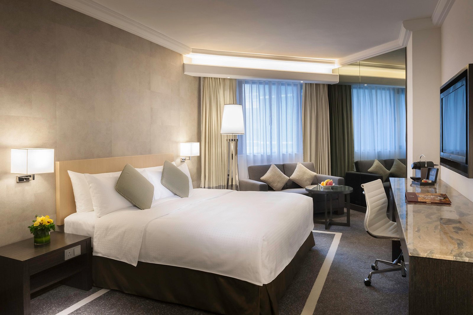 Executive Suite at Gateway Hotel, Marco Polo