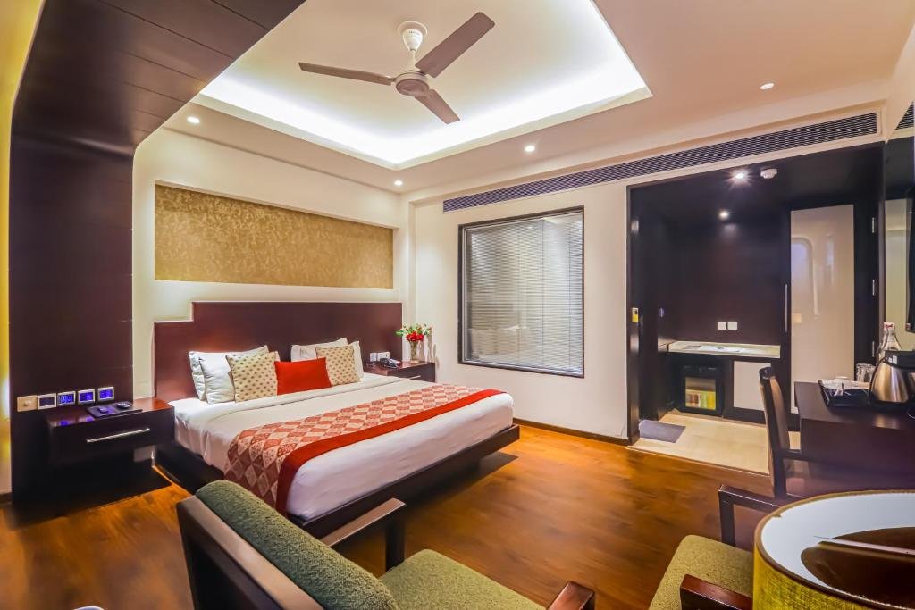 Premium Room at Hotel Godwin Deluxe