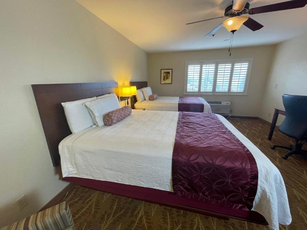 Executive Suite at Governors Inn Hotel