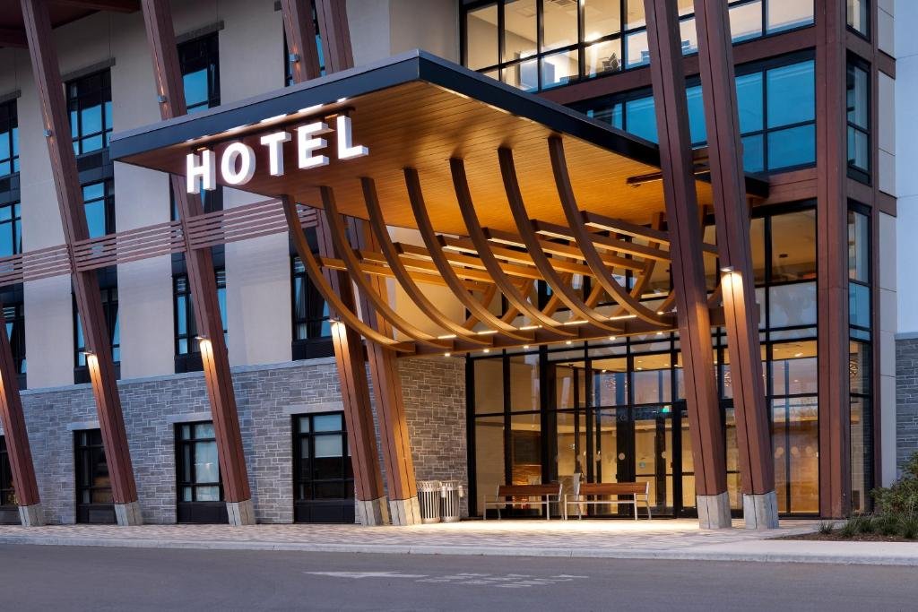 Great Blue Heron Hotel