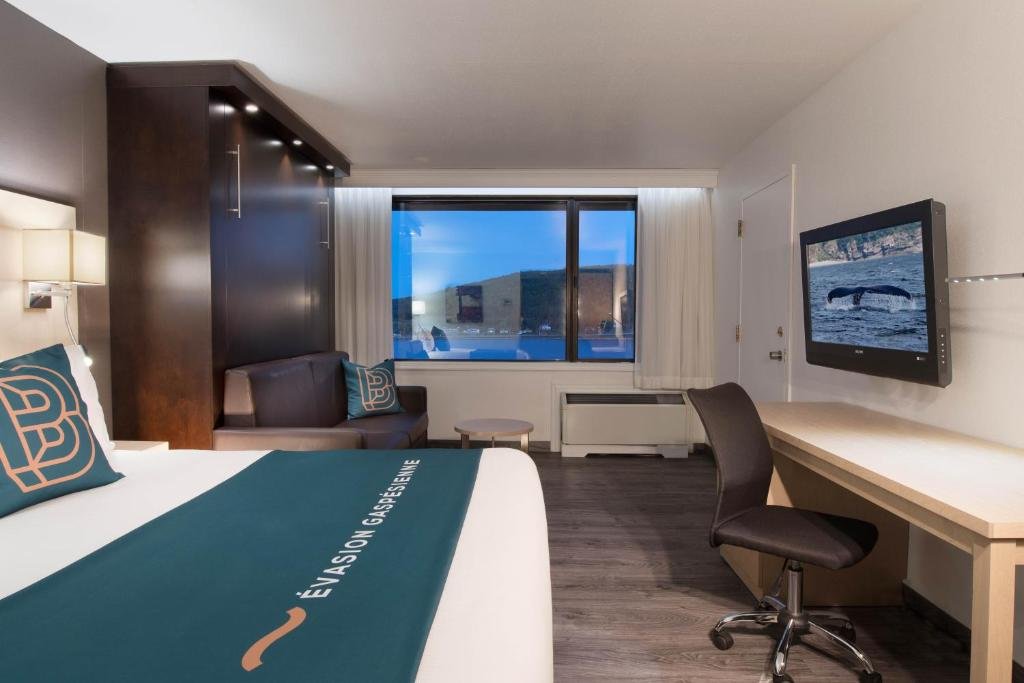Deluxe Room at Hotel Baker