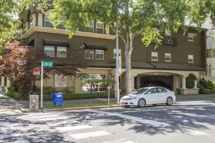 Inn Off Capitol Park exterior view