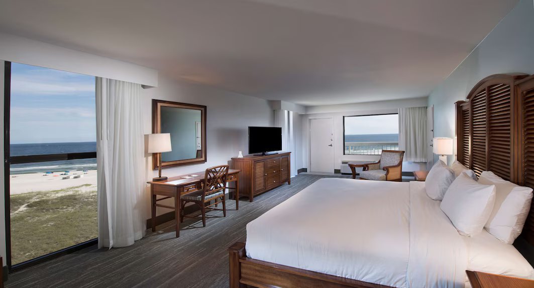 Deluxe Room at Island House Hotel