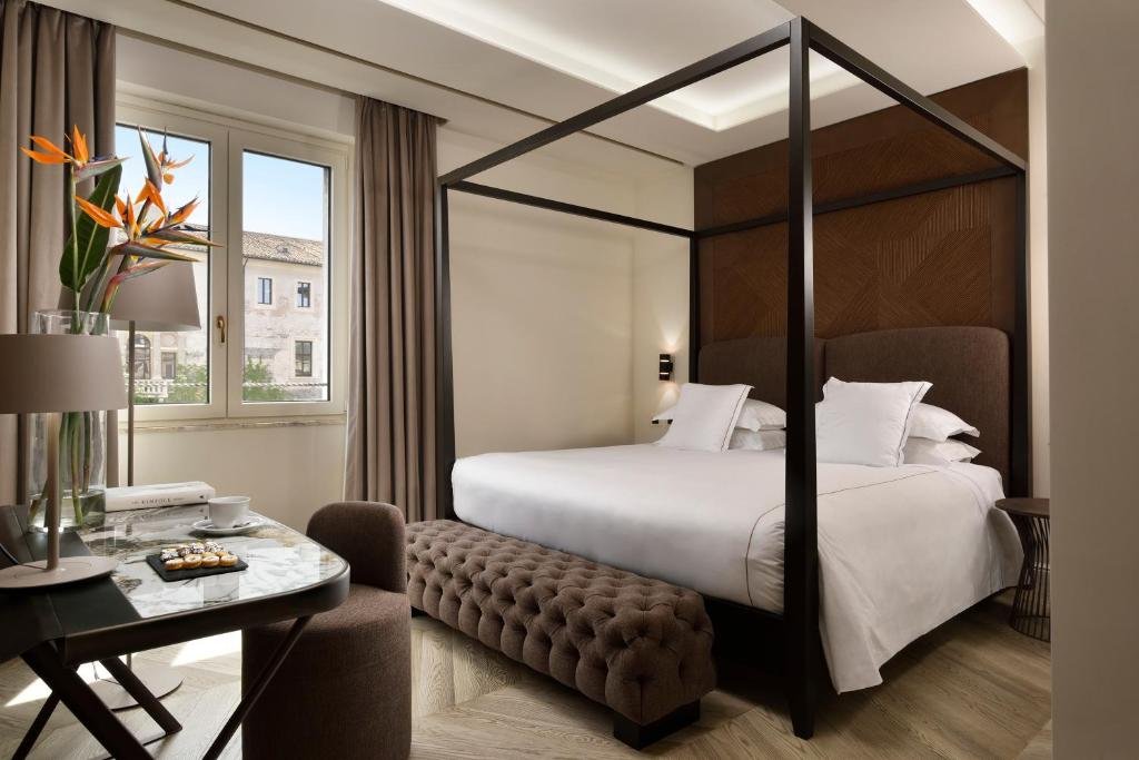 Guest Room at Hotel Le Petit Rome