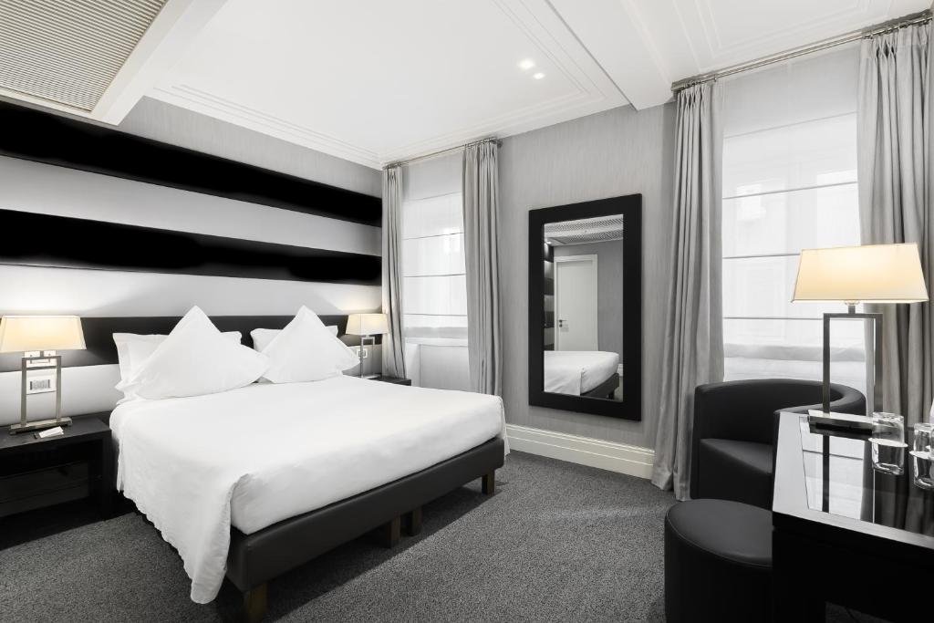 Guest Room at Hotel Mancino 12