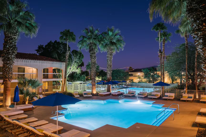 Pool area at Oasis Hotel Fort Lauderdale