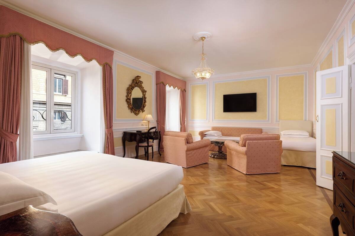 Suite at Hotel Quirinale