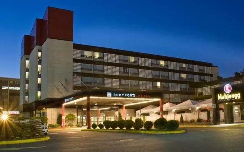 Hotel Ruby Foo's