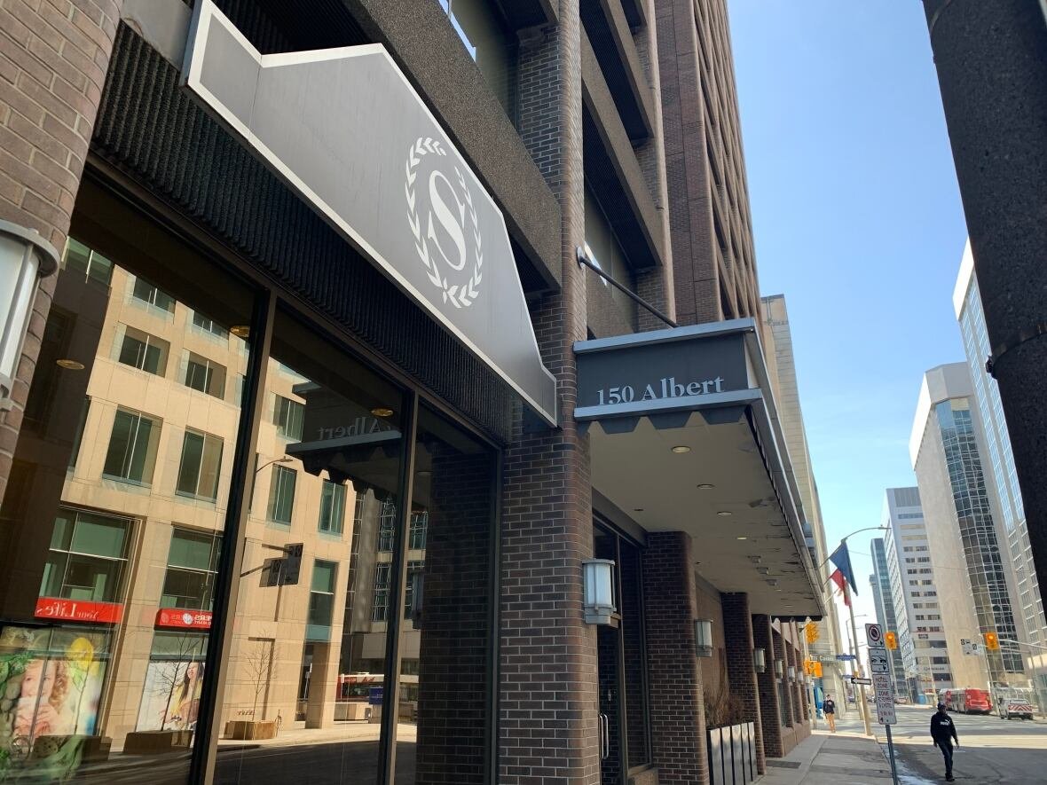 Sheraton Ottawa Hotel exterior view