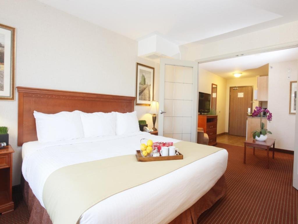Executive Room at Stonebridge Hotel Dawson Creek