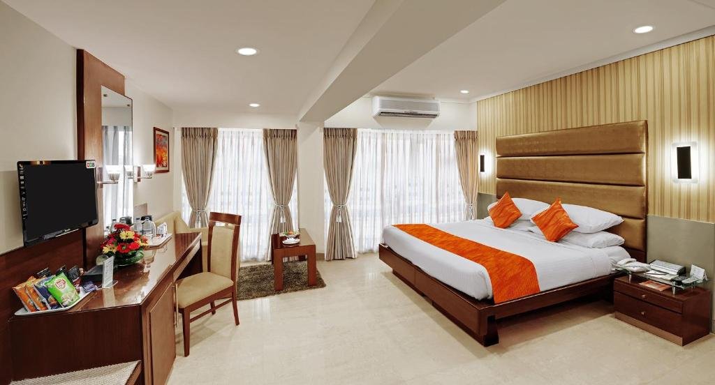 Deluxe Room at Hotel Suba Galaxy Mumbai