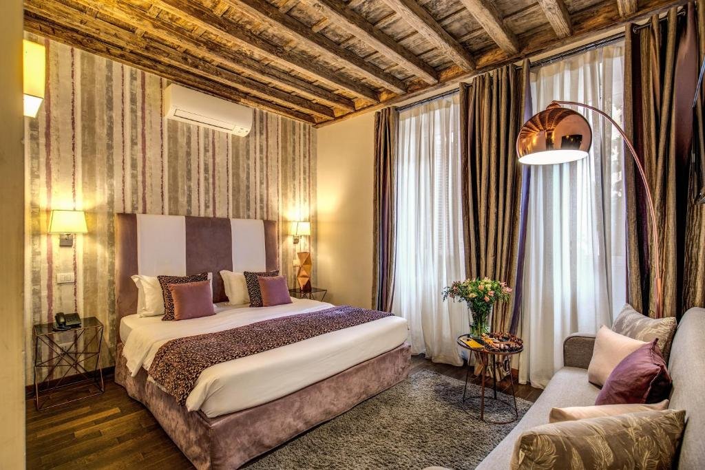 Suite at Trevi Beau Boutique Hotel
