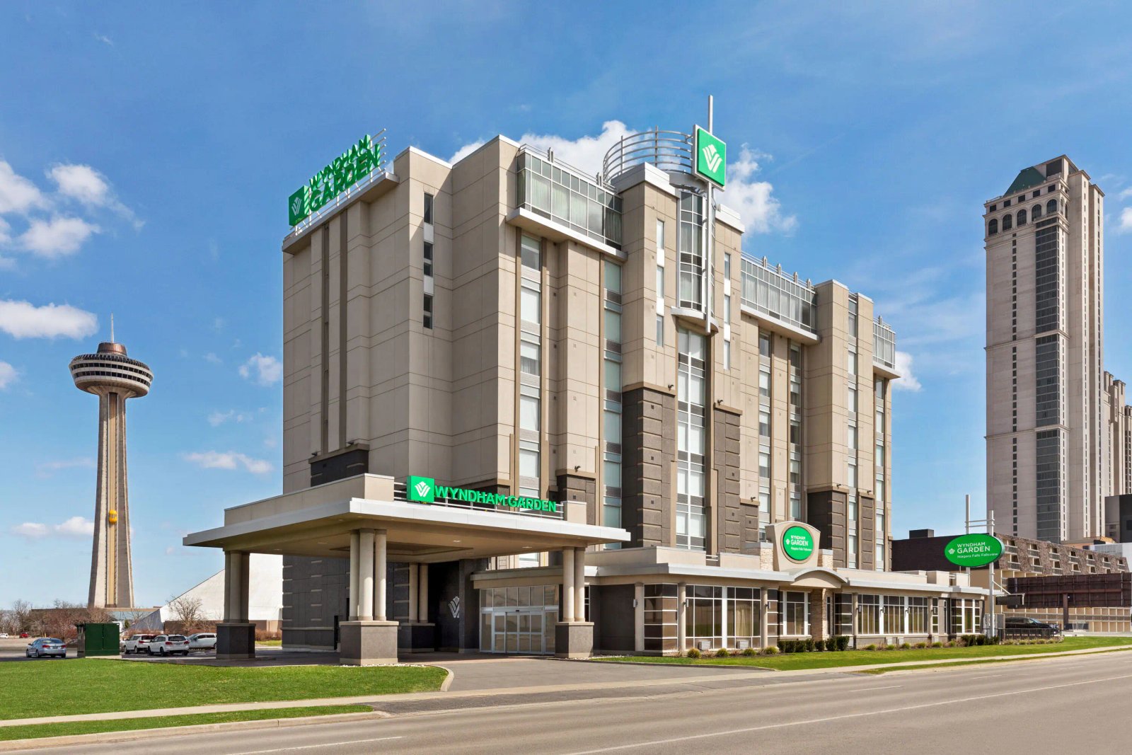 Wyndham Grand Fallsview Hotel